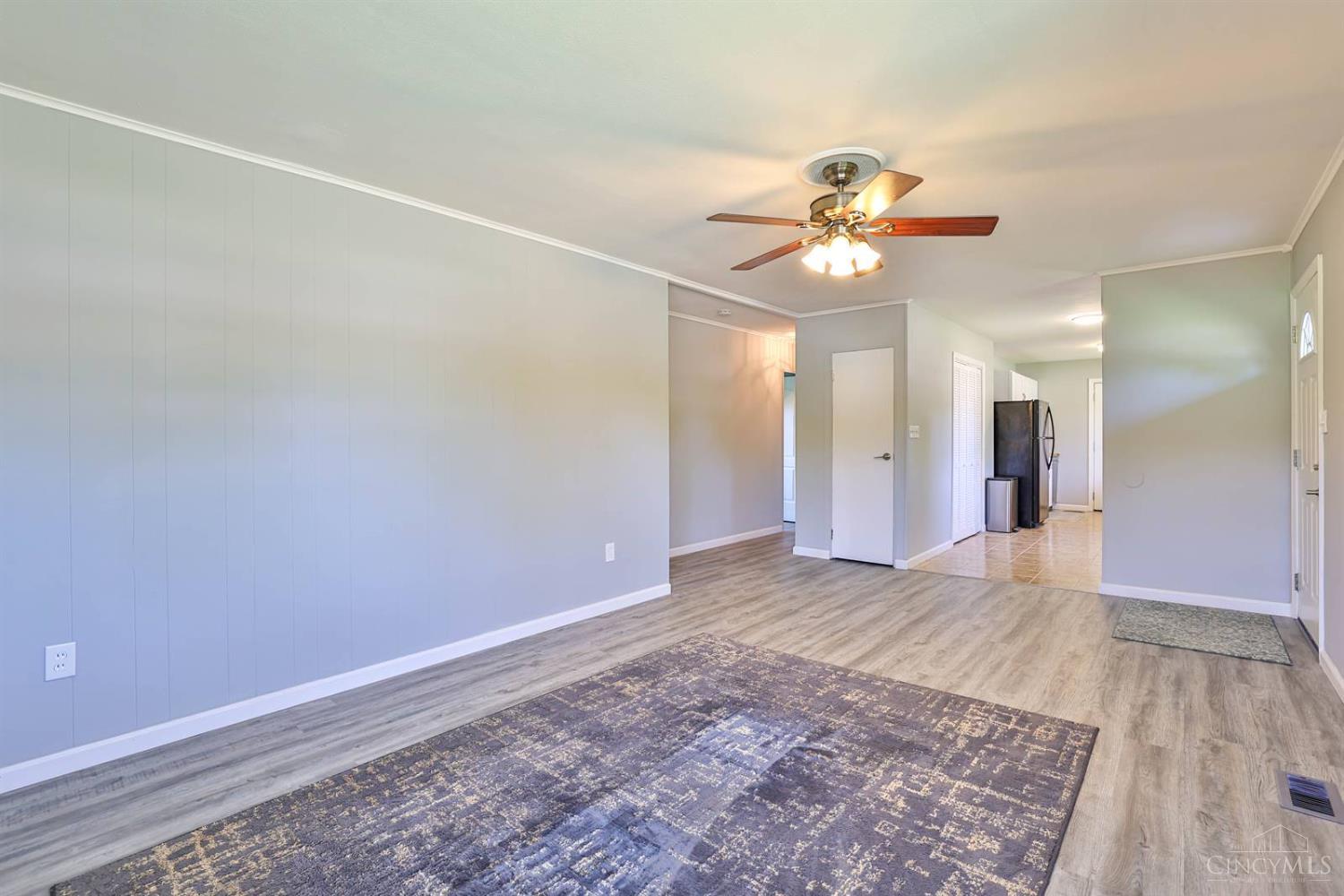9514 Ridgemoor Avenue Cincinnati, OH 45231 - Photo 6 of 23 Gallery Image 6