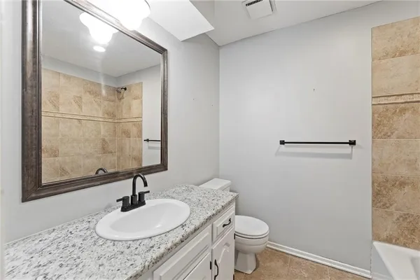 $287,000 | 1212 East Frontier Lane, Olathe, KS 66062