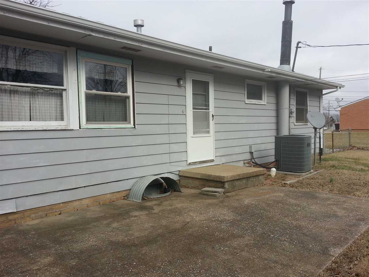 1313 Maxville Road Boonville, IN 47601 - Photo 16 of 19 Gallery Image 16
