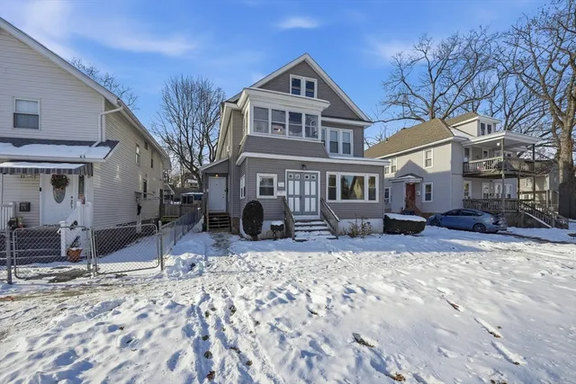 $400,000 | 7-9 Glendell Terrace, Springfield, MA 01108