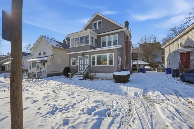 $400,000 | 7-9 Glendell Terrace, Springfield, MA 01108