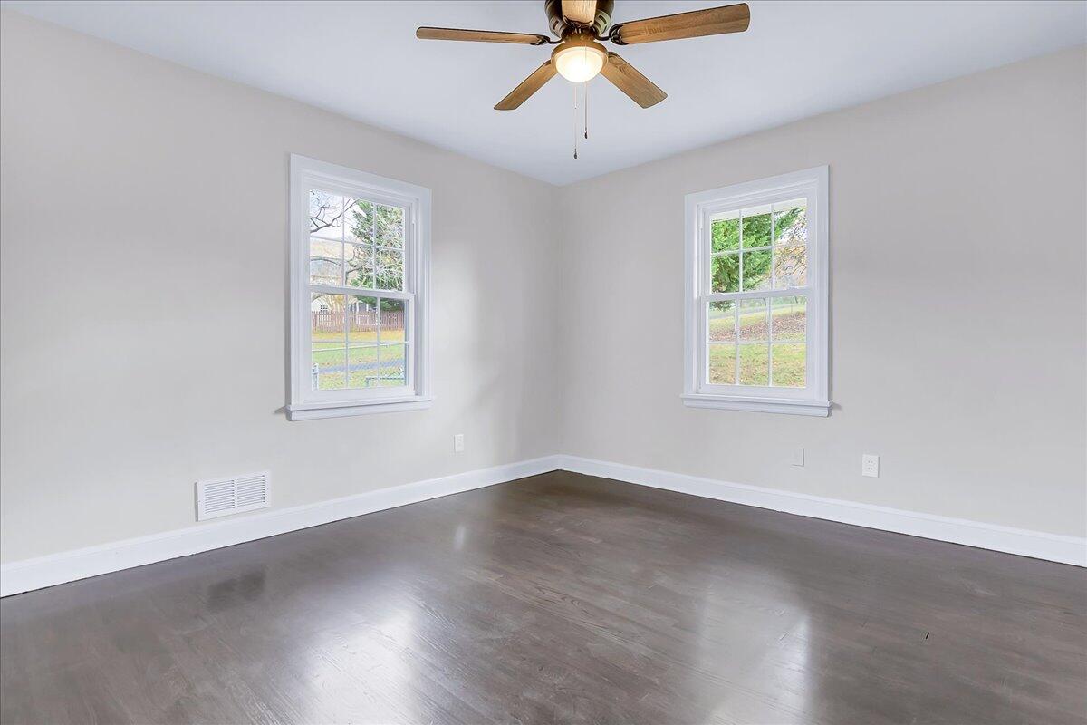2462 Mountain View Road Vinton, VA 24179 - Photo 28 of 38 28-2462 Mountain View Rd_28