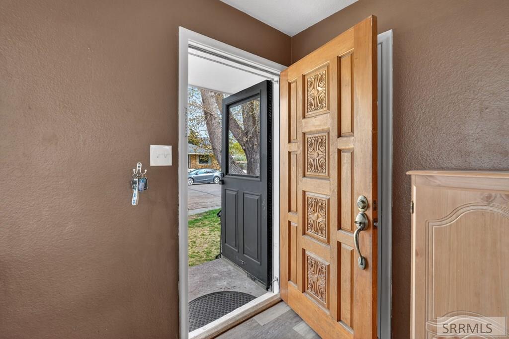 225 Filmore Avenue Pocatello, ID 83201 - Photo 3 of 48