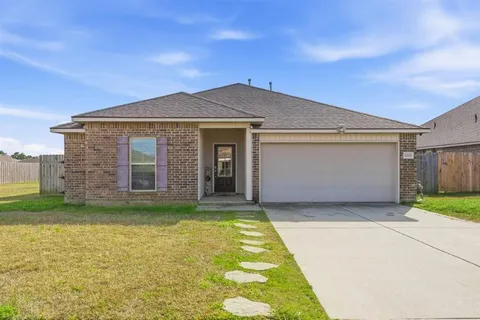 $245,000 | 2222 South Lake Michele Circle, Lake Charles, LA 70607