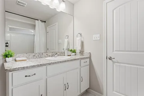 $245,000 | 2222 South Lake Michele Circle, Lake Charles, LA 70607