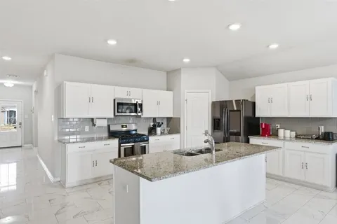 $245,000 | 2222 South Lake Michele Circle, Lake Charles, LA 70607