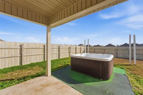 $245,000 | 2222 South Lake Michele Circle, Lake Charles, LA 70607