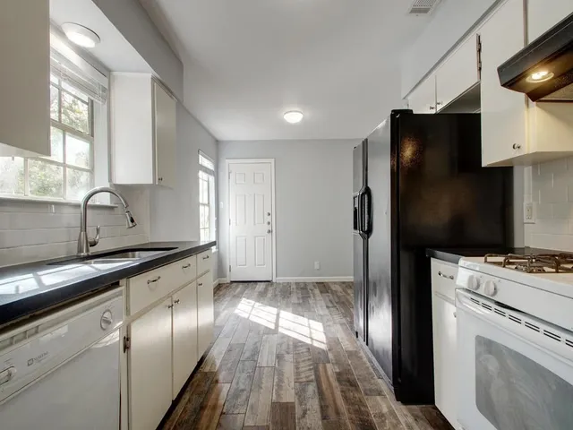 $1,500 | 6209 Adalee Avenue, Unit B, Austin, TX 78723