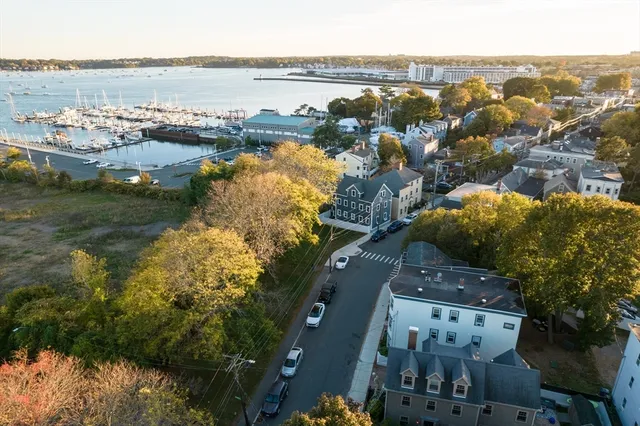 $2,750 | 72 Derby Street, Unit 3, Salem, MA 01970