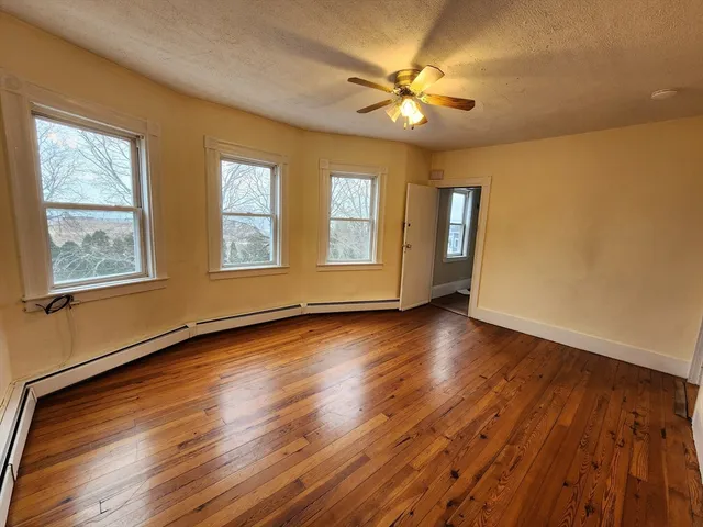 $2,750 | 72 Derby Street, Unit 3, Salem, MA 01970