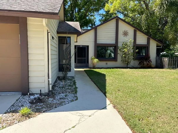 $247,500 | 2486 Bayberry Drive, Clearwater, FL 33763