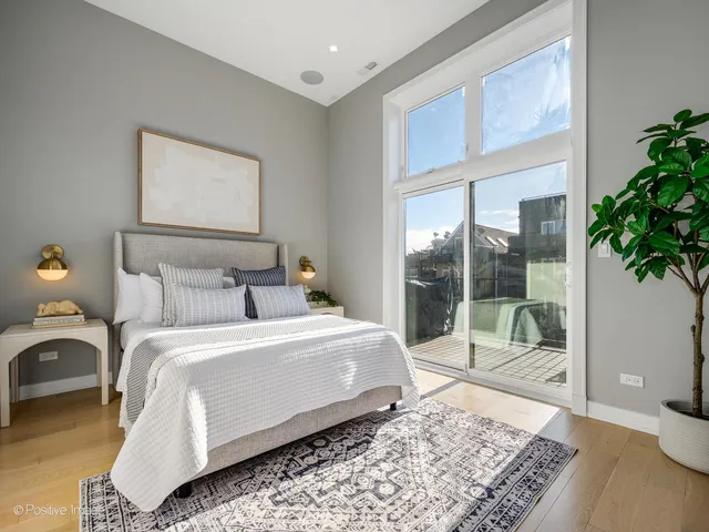 $850,000 | 1513 West Thomas Street, Unit 3, Chicago, IL 60642