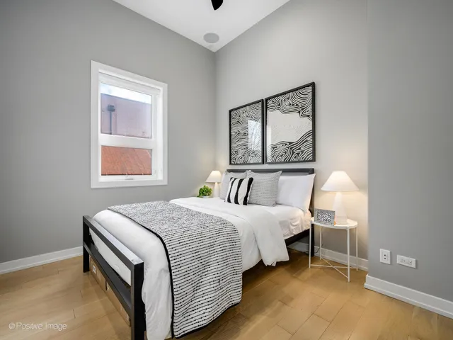 $850,000 | 1513 West Thomas Street, Unit 3, Chicago, IL 60642