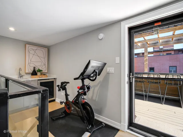 $850,000 | 1513 West Thomas Street, Unit 3, Chicago, IL 60642