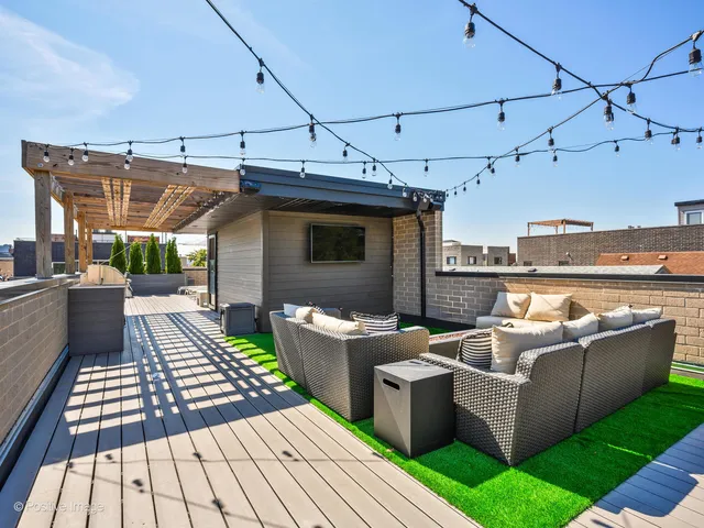 $850,000 | 1513 West Thomas Street, Unit 3, Chicago, IL 60642