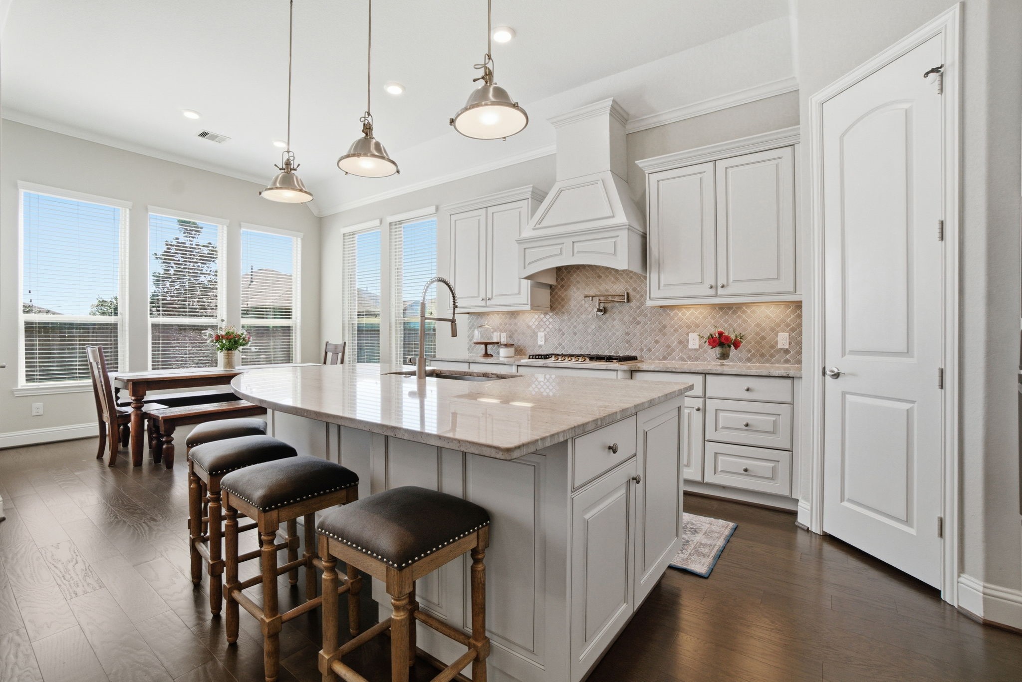 Open Kitchen and breakfast/dining