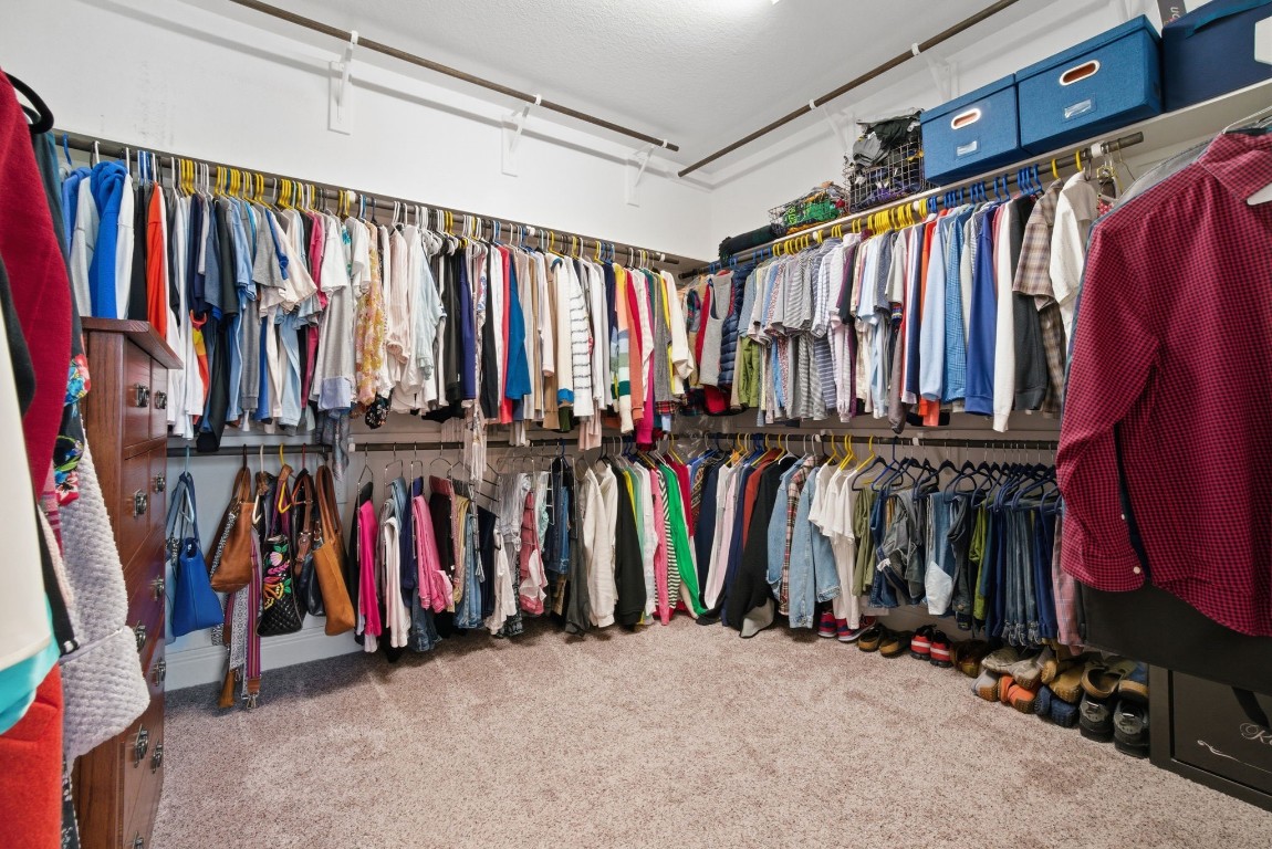 8903 Havenfield Ridge Lane Tomball, TX 77375 - Photo 31 of 41 Primary Closet