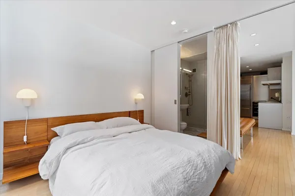$485,000 | 880 North Lake Shore Drive, Unit 16DH, Chicago, IL 60611