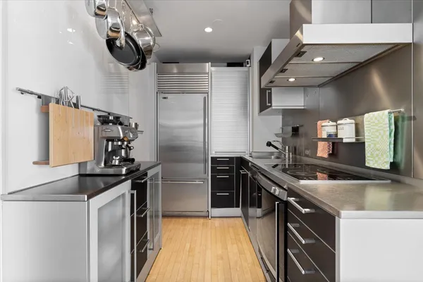 $485,000 | 880 North Lake Shore Drive, Unit 16DH, Chicago, IL 60611
