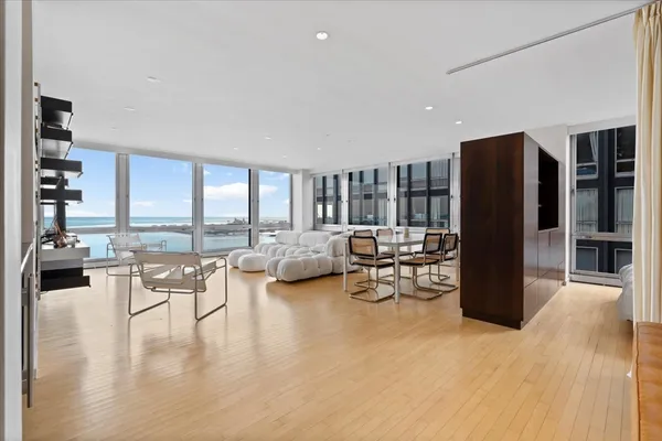 $485,000 | 880 North Lake Shore Drive, Unit 16DH, Chicago, IL 60611