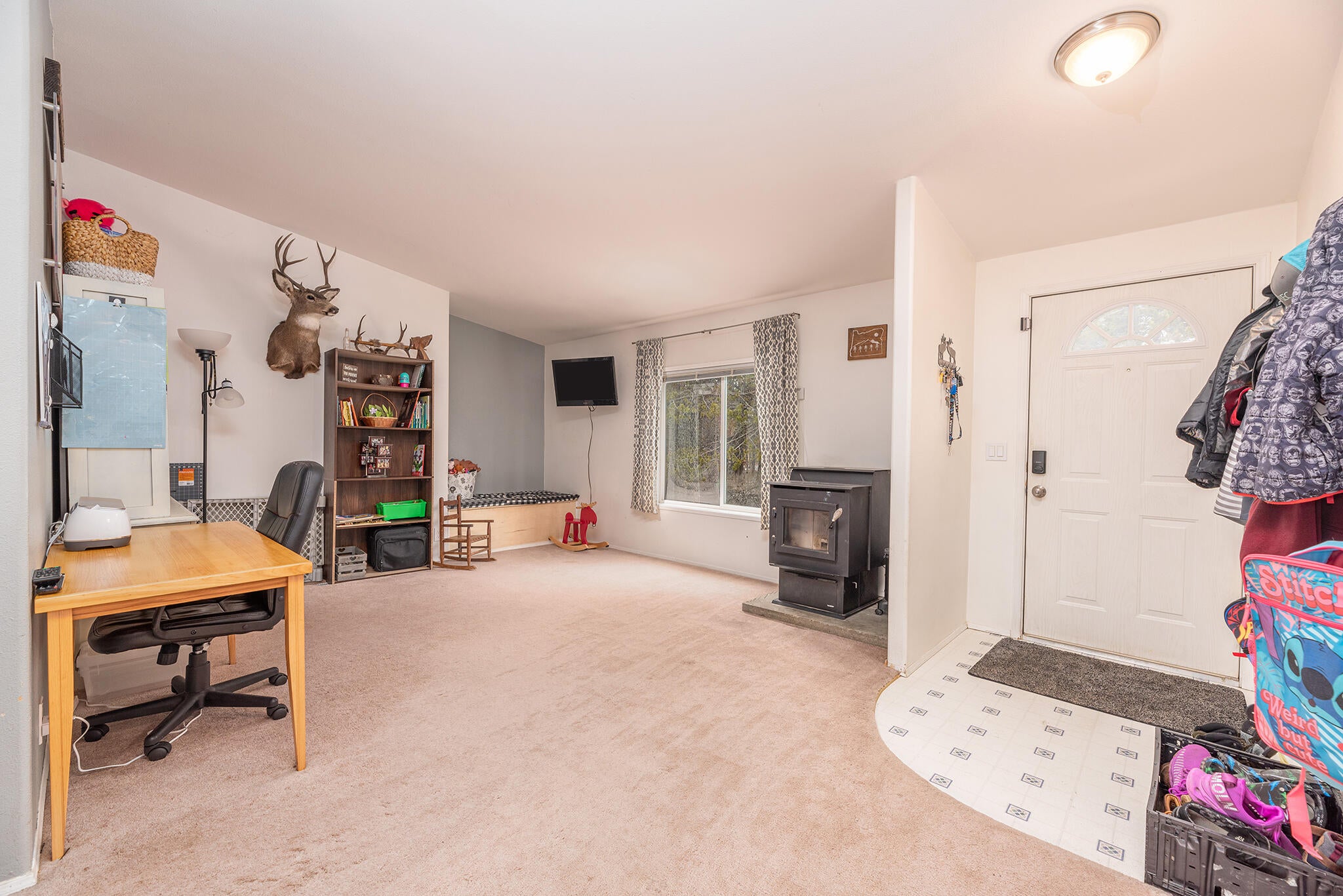 54732 Huntington Road Bend, OR 97707 - Photo 8 of 45 54732HuntingtonRd-2-MLS- (25)