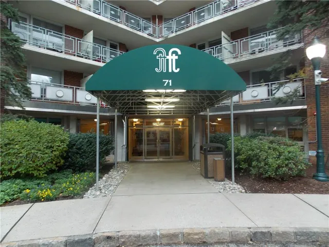 $2,600 | 71 Strawberry Hill Avenue, Unit 502, Stamford, CT 06902