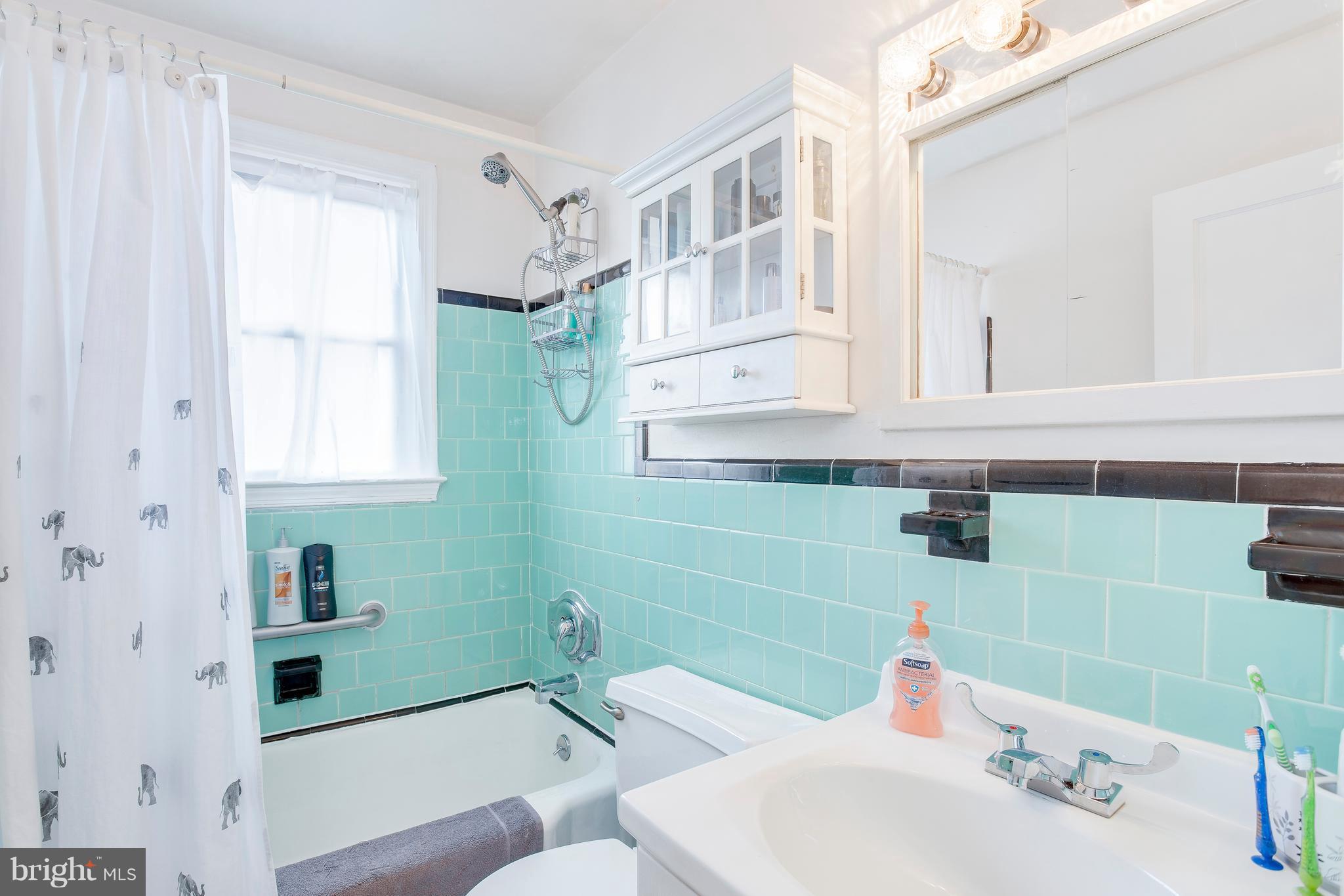 2134 Coralthorn Road Baltimore, MD 21220 - Photo 9 of 21 Bath