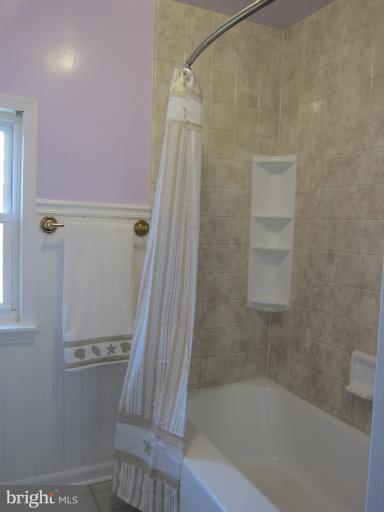707 Charing Cross Road Baltimore, MD 21229 - Photo 13 of 30 Upper Level MBR # 2 Bath B