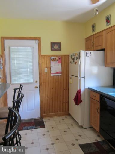 707 Charing Cross Road Baltimore, MD 21229 - Photo 18 of 30 Kitchen A