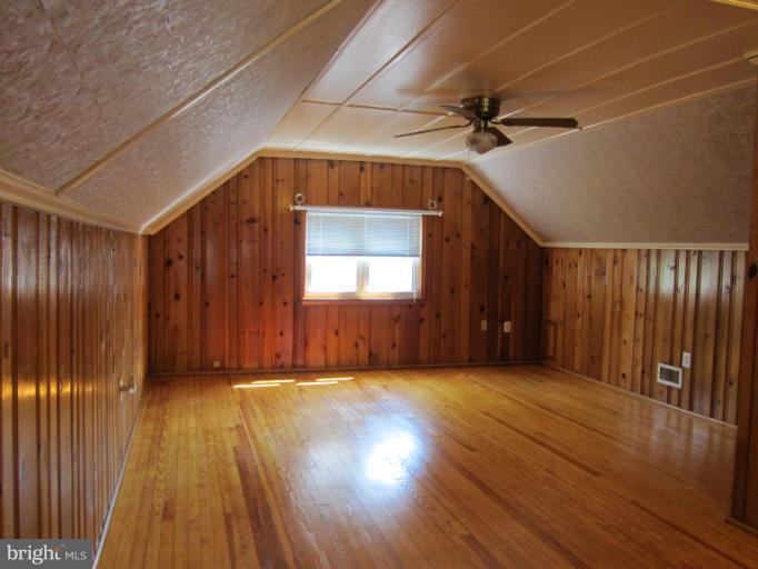 707 Charing Cross Road Baltimore, MD 21229 - Photo 23 of 30 Upper Level MBR # 2 A