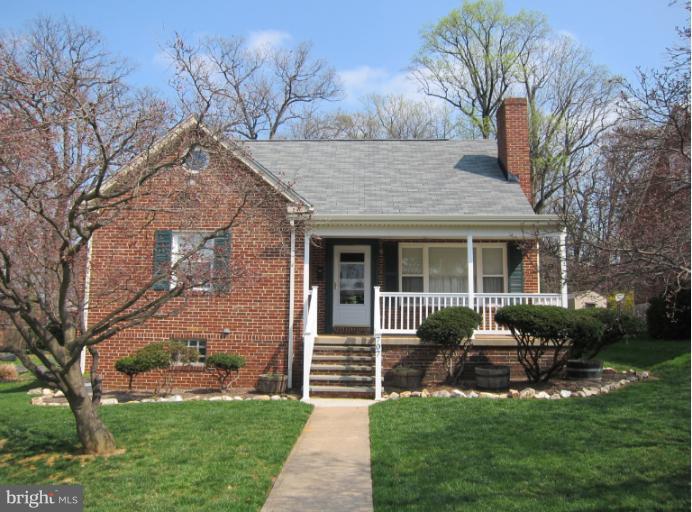 707 Charing Cross Road Baltimore, MD 21229 - Photo 30 of 30 Exterior (Front)