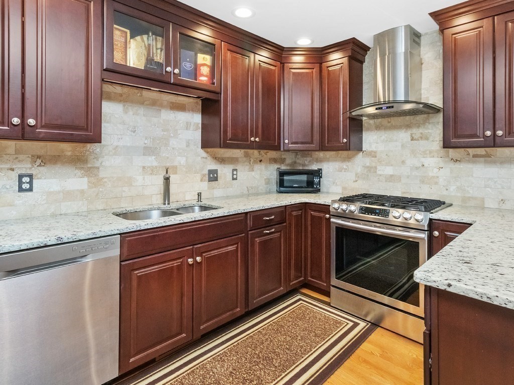 172 Bright Street, Unit 3 Waltham, MA 02453 - Photo 4 of 37