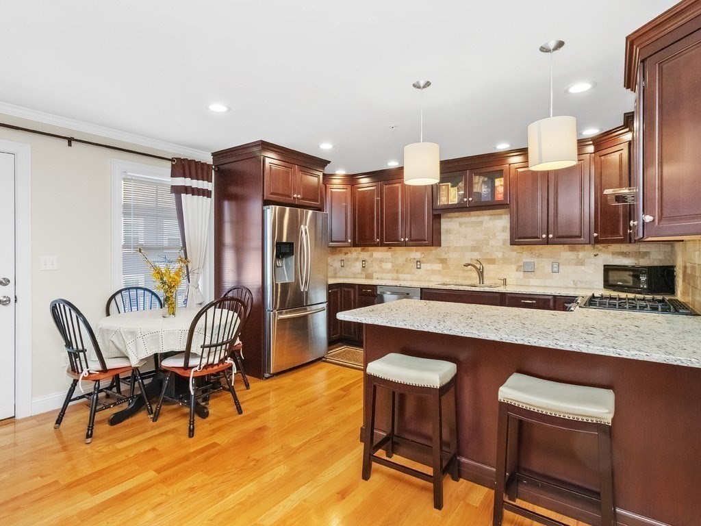172 Bright Street, Unit 3 Waltham, MA 02453 - Photo 6 of 37