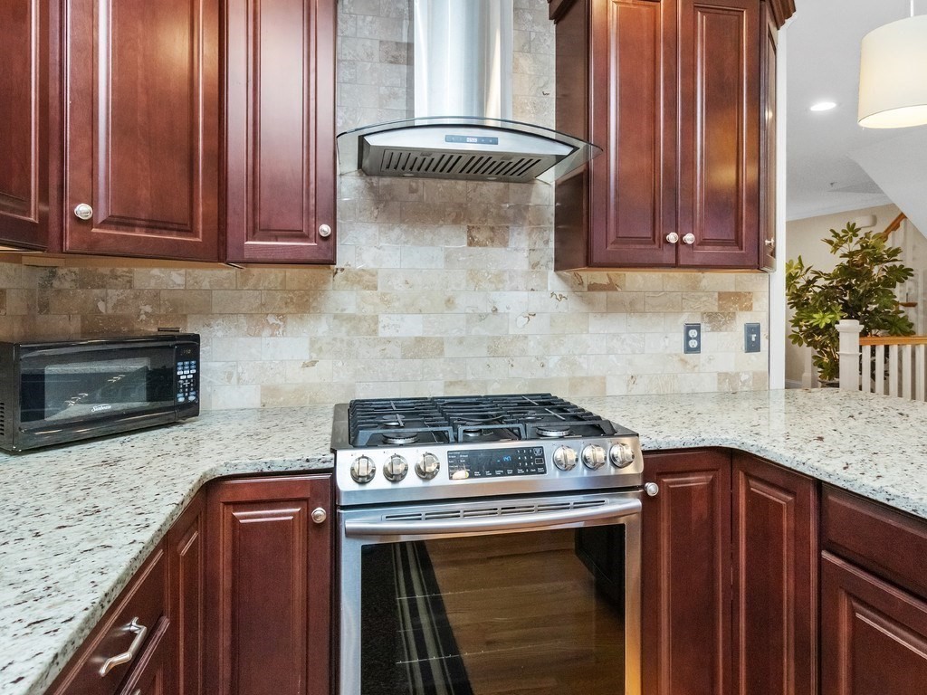 172 Bright Street, Unit 3 Waltham, MA 02453 - Photo 7 of 37