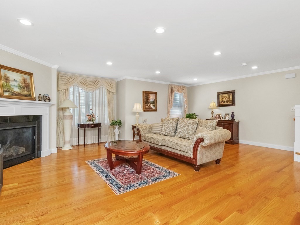 172 Bright Street, Unit 3 Waltham, MA 02453 - Photo 9 of 37