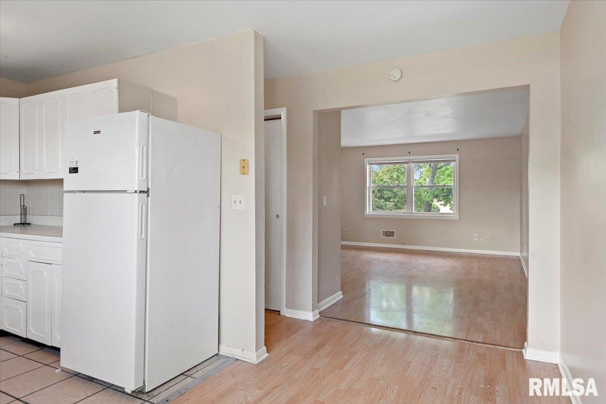 2309 West Lawrence Avenue Springfield, IL 62704 - Photo 13 of 30