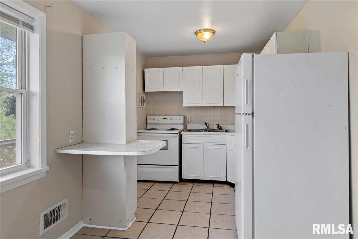 2309 West Lawrence Avenue Springfield, IL 62704 - Photo 14 of 30