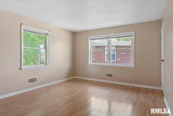 $849,900 | 2309 West Lawrence Avenue, Springfield, IL 62704