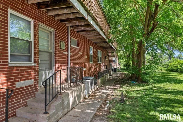 $859,900 | 2309 West Lawrence Avenue, Springfield, IL 62704