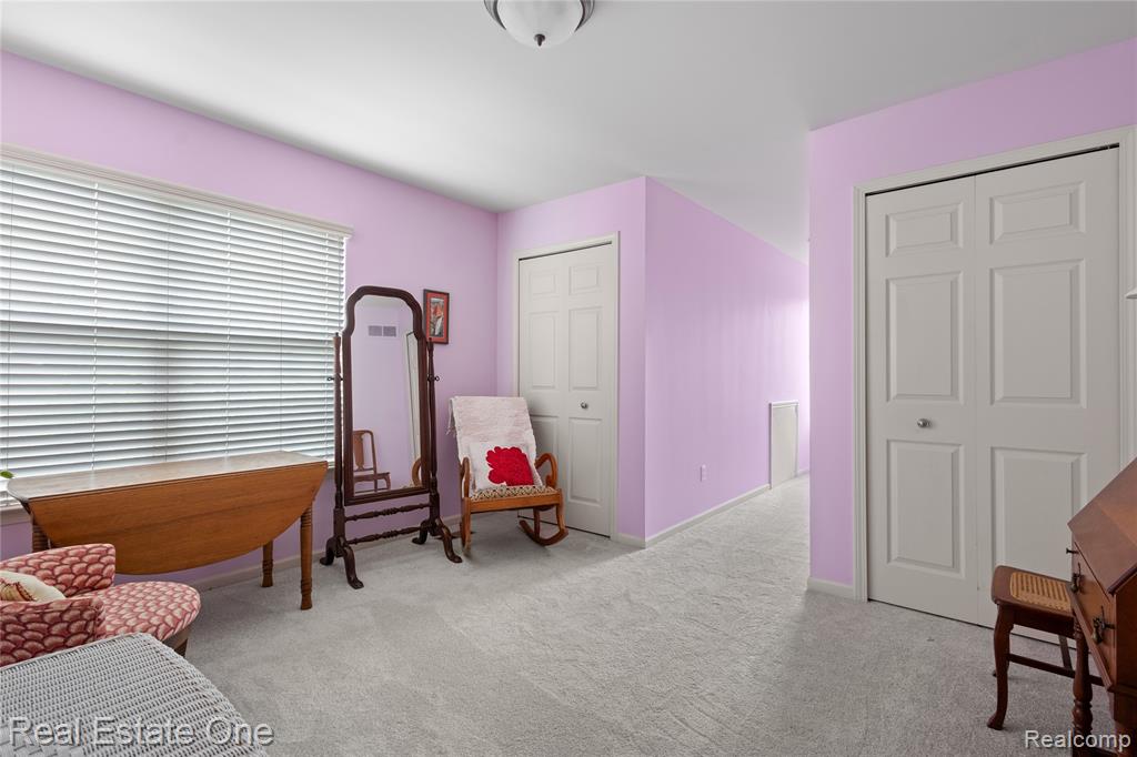 731 East Bluff Court Rochester Hills, MI 48306 - Photo 28 of 39