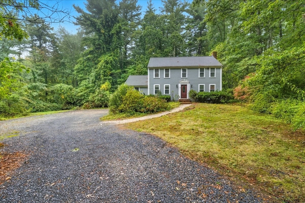 94 Buckboard Road Duxbury, MA 02332 - Photo 3 of 37 Gallery Image 3