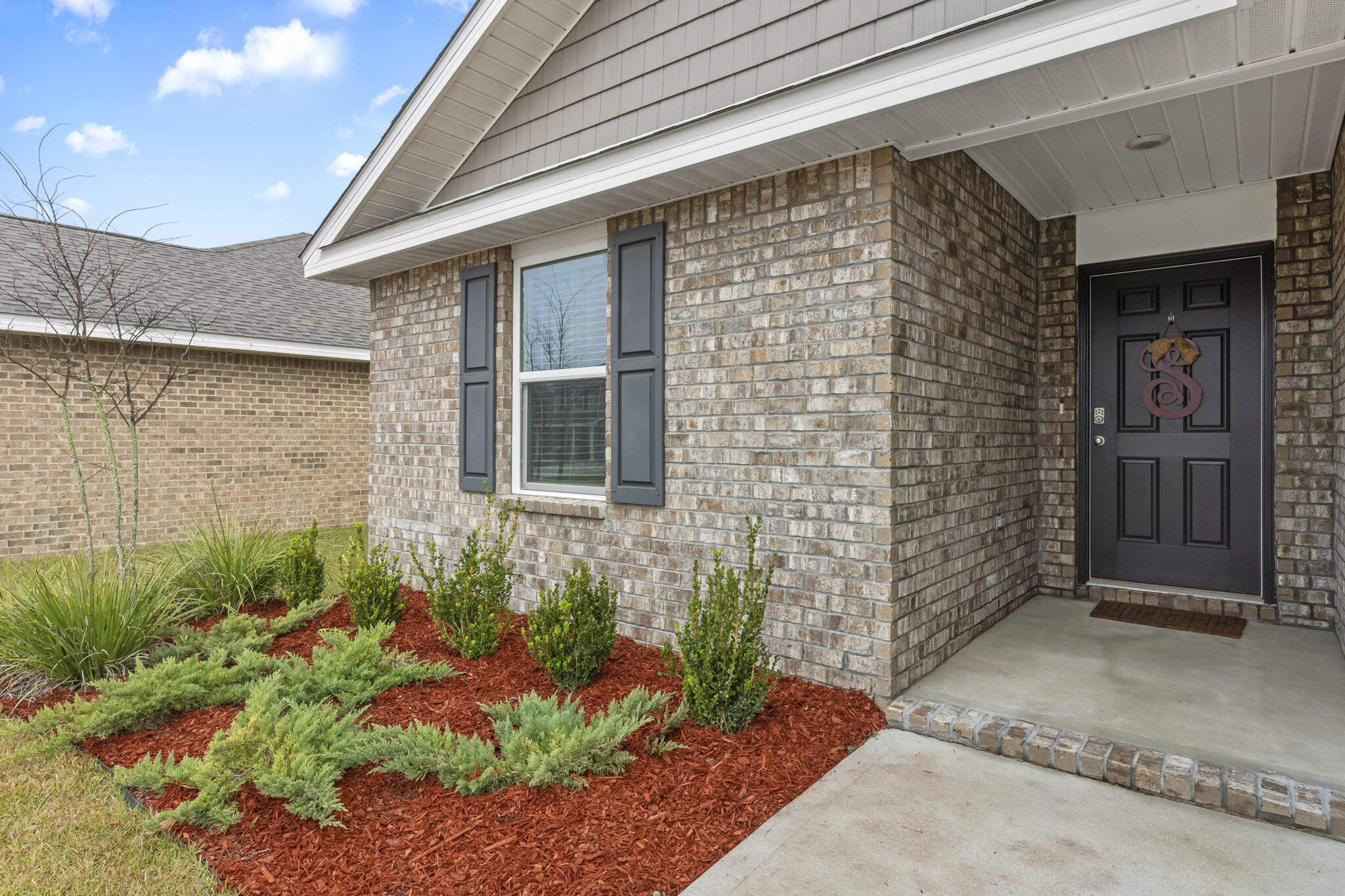 916 Merganser Way Crestview, FL 32539 - Photo 3 of 27 a front view of a house