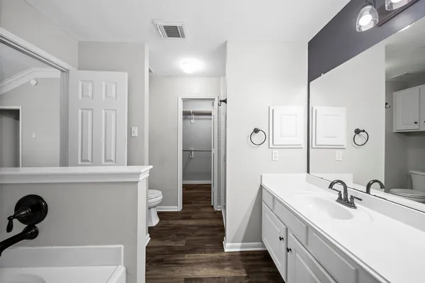 $2,395 | 58 North Delta Mill Circle, The Woodlands, TX 77385