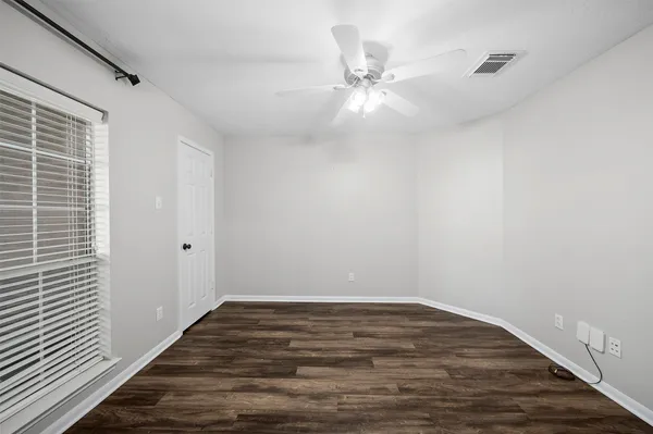 $2,395 | 58 North Delta Mill Circle, The Woodlands, TX 77385