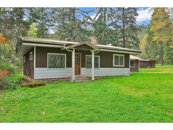 $419,000 | 544 Lou Gray Drive, Myrtle Creek, OR 97457