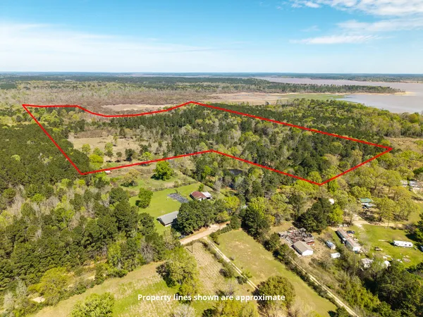 $368,000 | 621 Herman Nerren Road, Huntington, TX 75949