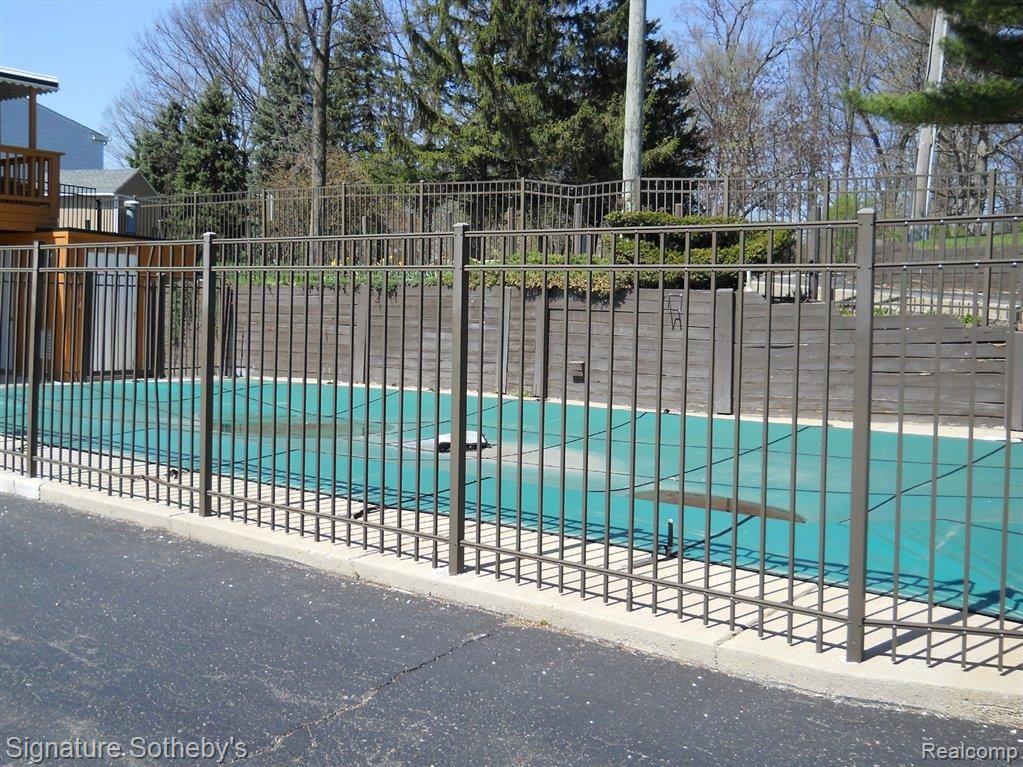 6655 Andersonville Road, Unit 18 Clarkston, MI 48346 - Photo 19 of 19 Pool.JPG