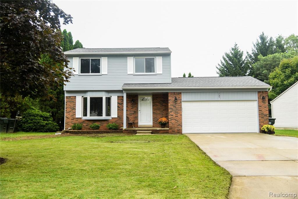737 Dressler Lane Rochester Hills, MI 48307 - Photo 1 of 15