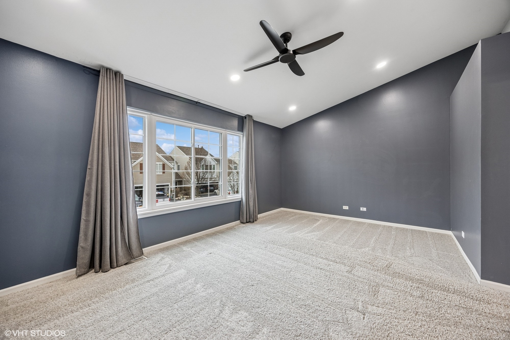 1601 Spaulding Road Bartlett, IL 60103 - Photo 11 of 15 a view of an empty room and window