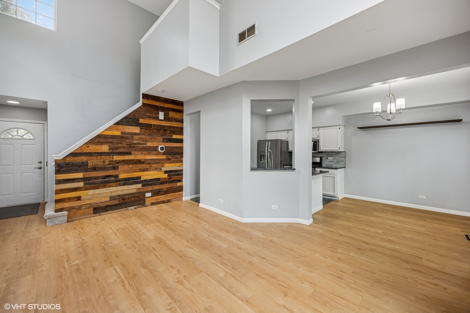 1601 Spaulding Road Bartlett, IL 60103 - Photo 4 of 15 a view of empty room with wooden floor